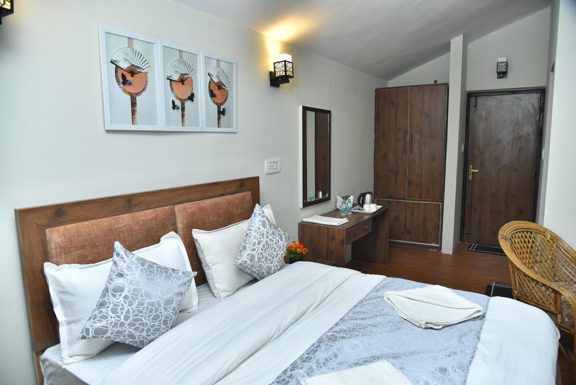 Kumaon Roop Resort Near Kainchi Dham Nainital Exterior foto